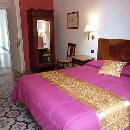 Le Due Sicilie-guest House 4* Szirakúza